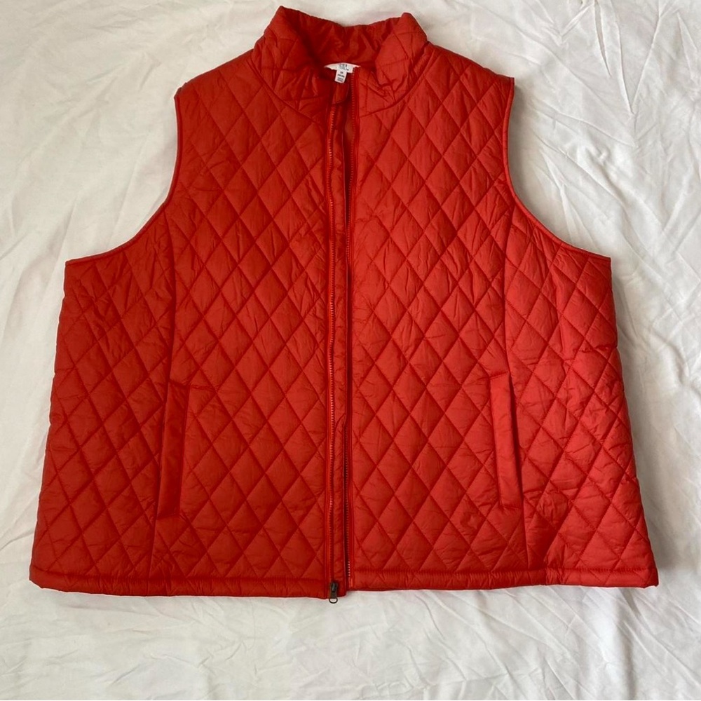Quilted vest with pockets